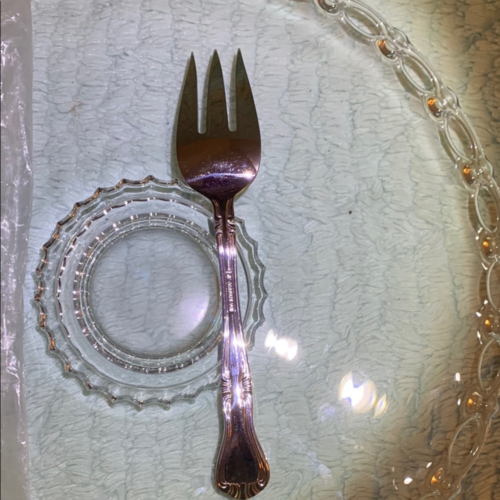 Gorham Valcourt pattern 18/8 Stainless Steel Cold Meat Serving Fork Ornate - Picture 4 of 6